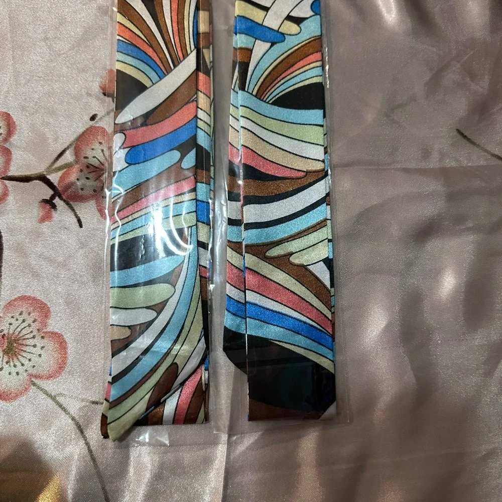 Colorful Abstract Patterned Twilly scarf set